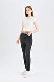 DeFacto Skinny Fit Yüksek Bel Düz Paça Uzun Jean Kar Yıkamalı Pantolon D6601AX25SPNM40
