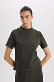 DeFacto Slim Fit Dar Kesim Yarım Balıkçı Yaka Basic Düz Kısa Kollu Tişört D9758AX24WNKH444