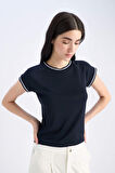 DeFacto Slim Fit Dar Kesim Bisiklet Yaka Ribana Kısa Kollu Tişört E6992AX25SPNV251