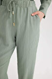Wide Leg Cep Detaylı Standart Paça Krinkıl Kumaş Pantolon