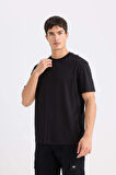 DeFacto New Regular Fit Bisiklet Yaka Basic Düz %100 Pamuk Kısa Kollu Tişört V7699AZ25SPBK81