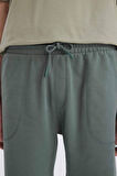 DeFacto %100 Pamuk Slim Fit Dar Kesim Dar Paça Cepli Basic Düz Şort B8673AX25SMGN463
