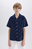 DeFacto Erkek Çocuk 23 Nisan Çocuk Bayramı Oversize Geniş Kalıp Polo Yaka Brode Kısa Kollu Gömlek D8339A825SMNV248