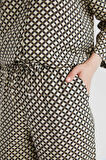 DeFacto Wide Leg Geniş Bol Paça Desenli Yüksek Bel Rahat Palazzo Pantolon C4042AX25SPBK81