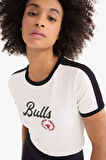 DeFactoFit NBA Chicago Bulls Slim Fit Dar Kesim Bisiklet Yaka Sporcu Fitilli Kaşkorse Kısa Kollu Tişört E2362AX25SMER105