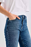 DeFacto Comfort Straight Yüksek Bel Bilek Boy Jean Yıkamalı Pantolon D8154AX24WNNM34
