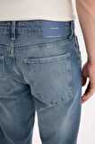 DeFacto Slim Tapered Fit Dar Kalıp Normal Bel Daralan Paça Jean Pantolon E3336AX25SPNM84