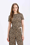 DeFacto Slim Fit Dar Kesim Bisiklet Yaka Leopar Desenli Bürümcük Kısa Kollu Tişört E2836AX25SPBK81