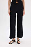 DeFacto 	Wide Leg Geniş Paça Beli Lastikli Basic Düz Bürümcük Pantolon D3570AX25SPBK81