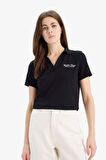 DeFacto Slim Fit Dar Kesim Polo Yaka Nakış Baskı Baskılı Modal Kısa Kollu Tişört E5150AX25SMBK81