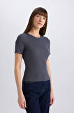 Slim Fit Dar Kesim Bisiklet Yaka Fitilli Kaşkorse Basic Düz Kısa Kollu Tişört