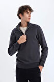 DeFacto Comfort Regular Fit Rahat Kalıp Fermuarlı Dik Yaka Basic Düz Sweatshirt X7405AZ24AUAR214