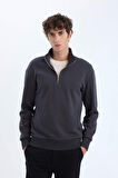 DeFacto Comfort Regular Fit Rahat Kalıp Fermuarlı Dik Yaka Basic Düz Sweatshirt X7405AZ24AUAR214