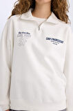 DeFacto Oversize Geniş Kalıp Yarım Fermuarlı Sırt Baskılı Kalın Sweatshirt E1524AX24WNWT32