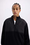 DeFactoFit Standart Fit Dik Yaka Fermuarlı Polar Sporcu Sweatshirt D9226AX24WNBK81