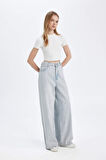 DeFacto Wide Baggy Fit Ekstra Geniş Kalıp Normal Bel Ekstra Geniş Paça Jean Yıkamalı Pantolon D9227AX24WNNM39