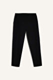 DeFacto Krep Pantolon Carrot Fit Basic Düz Beli Lastikli Dar Paça Cepli D5950AX24WNBK81