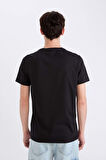 DeFacto %100 Pamuk Slim Fit Dar Kesim Bisiklet Yaka Baskılı Kısa Kollu Tişört D5566AX25SPBK81