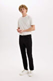 DeFacto Pedro Slim Fit Dar Kalıp Normal Bel Dar Paça Jean Pantolon E5367AX25SPNM40