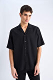 DeFacto Relax Fit Polo Yaka Pamuklu Yazlık Kısa Kollu Siyah Gömlek D8875AX25SMBK81