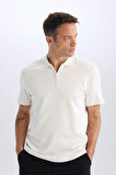 DeFacto Regular Fit Polo Yaka Yarım Fermuarlı Kısa Kollu Tişört D7227AX25SPWT32