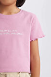 Kız Çocuk Slim Fit Dar Kesim Bisiklet Yaka Slogan Desenli Fitilli Kaşkorse Kısa Kollu Tişört
