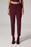 DeFacto x Sorbe Carrot Fit Pantolon Havuç Kesim Normal Bel Düz Paça Cepli D9926AX24AUBR171