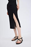 DeFacto Bodycon Vücudu Saran Kare Yaka Yırtmaçlı Basic Düz Bürümcük Yarım Kol Siyah Midi Elbise E0885AX25SPBK81