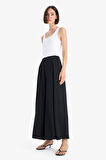 Slim Fit Dar Kesim Basic Düz Kare Yaka Atlet
