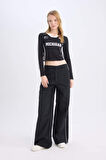 DeFacto Coool Wide Leg Geniş Bol Paça Cepli Şerit Detaylı Normal Bel Pantolon D4404AX24AUBK27