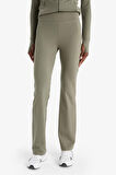 DeFactoFit Flare Fit İspanyol Paça Standart Boy Sporcu Pantolon