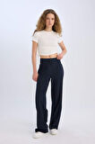 DeFacto Wide Leg Kumaş Pantolon Normal Bel Geniş Bol Paça Cepli Standart Boy D4356AX25SPNV199