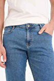 DeFacto Sergio Regular Fit Normal Kalıp Normal Bel Boru Paça Jean Pantolon E7277AX25SMNM28