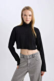 DeFacto Coool Balıkçı Yaka Crop Top Basic Düz Fitilli Kaşkorse Uzun Kollu Tişört E1673AX24WNBK81