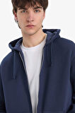 DeFacto Comfort Fit Kapüşonlu İçi Yumuşak Tüylü Basic Düz Kalın Fermuarlı Sweatshirt D7599AX25SPNV135