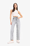 DeFacto Straight Fit Yüksek Bel Kısa Paça Jean Yıkamalı Pantolon E8013AX25SMNM55