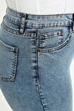CEDY DENİM KADIN BÜYÜK BEDEN YÜKSEK BEL LİKRALI SLİMFİT JEANS ŞORT-C606