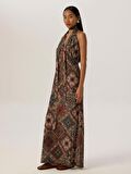 Önü Dekolteli Boyundan Askılı Uzun Elbise - Bohemian Desenli