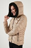 Lela Bayan Mont 6274120