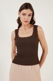 Lela Kadın Atlet 5864979