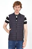Erkek Regular Fit Bomber Yaka Cepli Kapitone Scuba Kumaş Fermuar Detaylı İnce Yelek