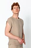 Erkek Fit Extra Rahat Düğmeli Bisiklet Yaka Delikli T-Shirt ve Şort