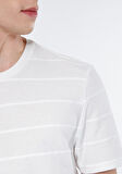 Mavi Çizgi Detaylı Beyaz Tişört 0611409-70057