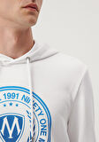 Mavi Logo Baskılı Kapüşonlu Beyaz Sweatshirt 0611721-620