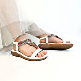 Voyager 9639 Beyaz Taban Masajlı Taş İşlemeli Kadın Sandalet