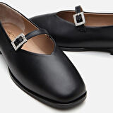 Hakiki Deri Siyah Kadın Tokalı Babet