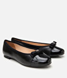 Kadın Deri Siyah Esnek Tabanlı Rahat Tokalı Babet