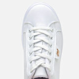 Kadın Beyaz Yüksek Tabanlı Spor Ayakkabı