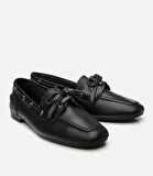 Kadın Deri Siyah Bağcıklı Günlük Loafer