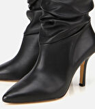 Kadın Deri Siyah Büzgülü Sivri Burunlu İnce Topuklu Bot